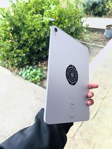 14 pro ag: İşlənmiş Apple iPad Pro 11 (2018), 11", 256 GB, Ünvandan götürmə — 1