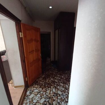 Uzunmüddətli kirayə mənzillər: Razində, 252 nömrəli məktəbin qarşısında, Access Bankın yanında, 5 — 6