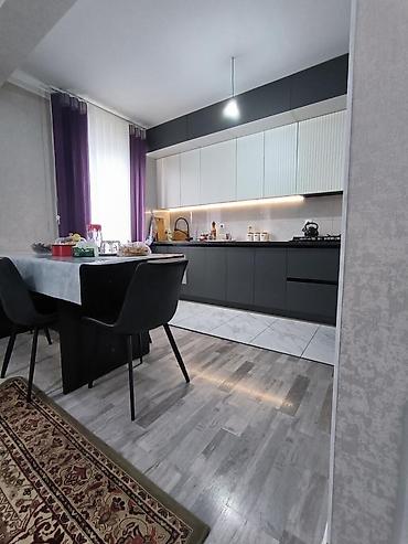 Продажа коттеджей и домов: 🏡 Продаётся просторный дом в районе Ак-Орго (Бишкек) 📍 ул. Б — 8