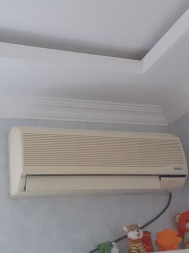 Гладильные доски: Kondisaner islekdi prablemi yoxdu beko