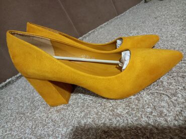 cipele za odelo: Pumps, 39