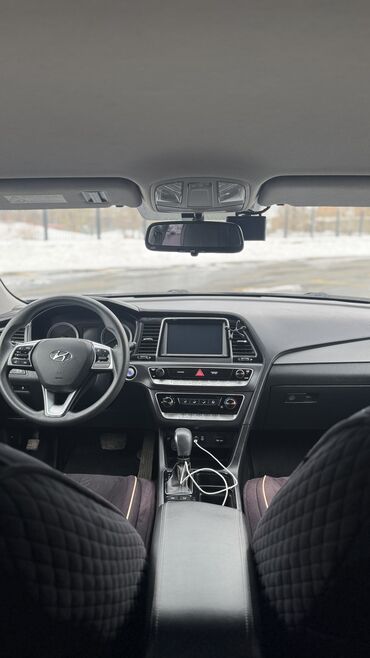 Hyundai: Hyundai Sonata: 2018 г., 2 л, Автомат, Газ, Седан — 12