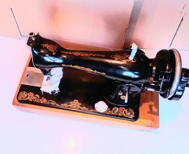 Tikiş maşınları: Əl tikiş maşını satılır.Az işləmiş.Yaxşı vəziyatdədir.Çamadanda,xırda — 4