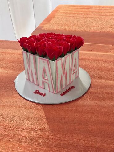 Tortlar: Ev şirniyyatları və tortlar - Tortlar: Kremli, qat-qat biskvitli — 6