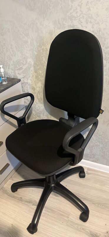 Digər mebel: Ofis kreslosu təzə