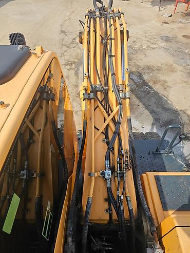 Ремонт промышленного оборудования: Профессиональный ремонт гусеничных экскаваторов Hyundai HX520 и — 9