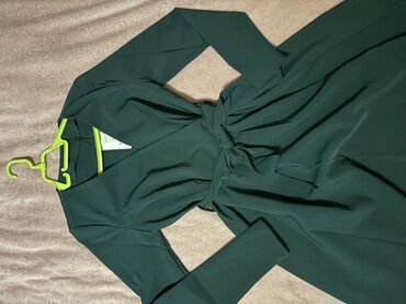 pcelica maja haljine za punije: XS (EU 34), color - Green, Evening, Long sleeves