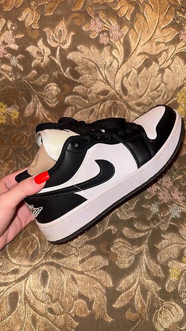 Кроссовки и спортивная обувь: Məhsul: Nike Air Jordan Low (qara–ağ) - Model: Air Jordan 1 Low - — 1
