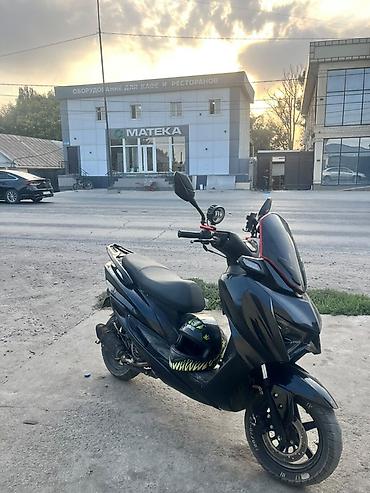 скутер н макси: Продается - Q max ⬛️🟥😍🔥 Черный лак -⚫️ Тяга бешенный 180ку - 🚀 Сел — 1