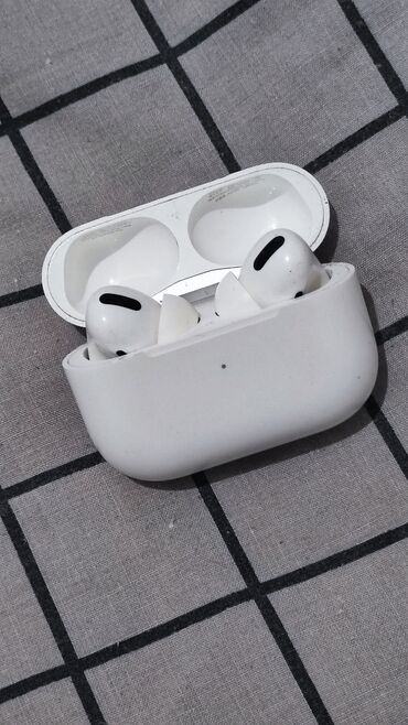аирподс про 1 поколения цена: Вакуумные, Apple, Б/у, Беспроводные (Bluetooth), Для занятий спортом