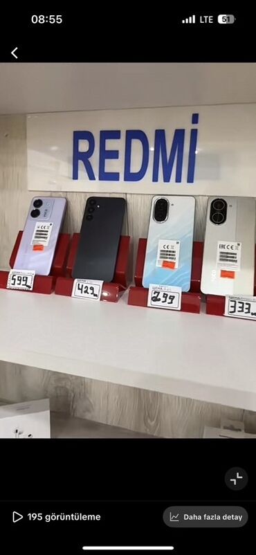xiaomi redmi 8a: REDMI smartfonları - Vitrində müxtəlif Redmi modelləri: açıq