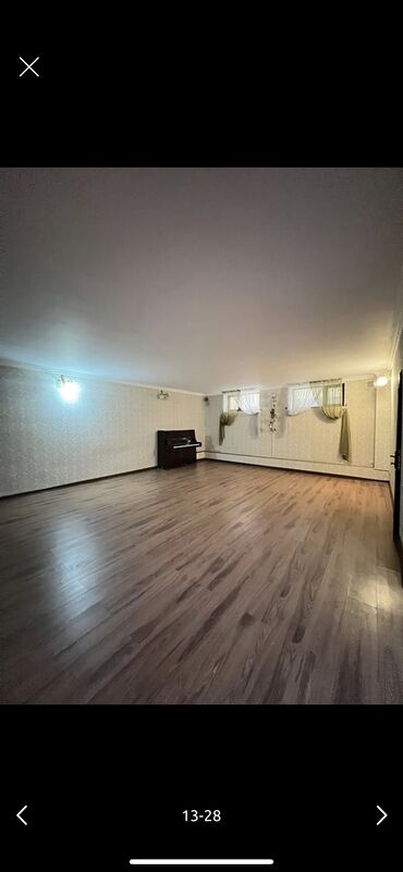 Долгосрочная аренда домов: 400 м², 8 комнат, Балкон застеклен, Забор, огорожен, Кондиционер — 8