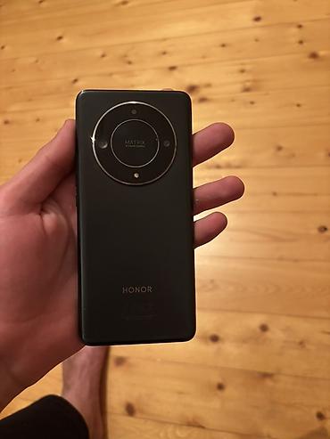 pixel 9 pro: Honor X9b, Barmaq izi, İki sim kartlı, Face ID — 3
