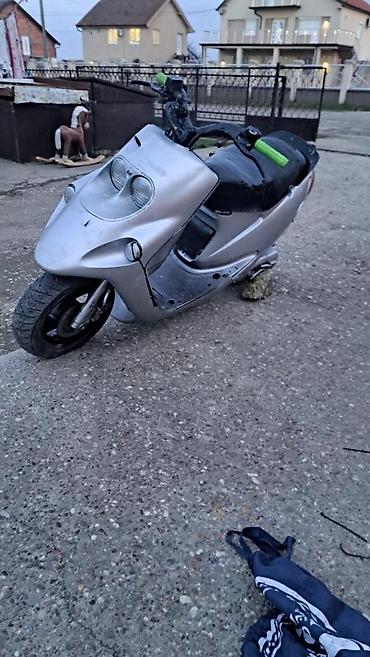 Ostali motocikli i skuteri: Motor malaguti F10 nema papire — 9