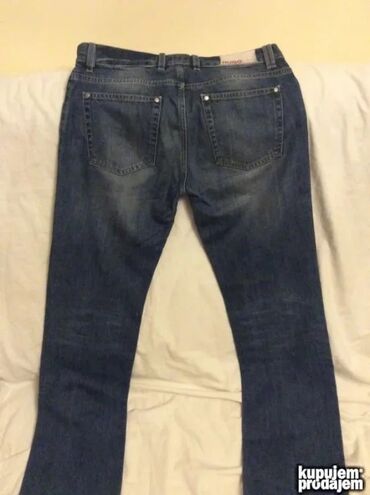 Farmerke: Original Hugo Boss farmerice 33 100% cotton Polustruk 44cm duzina na lalafo.rs — 9 Farmerke: Original Hugo Boss farmerice 33 100% cotton Polustruk 44cm duzina — 9