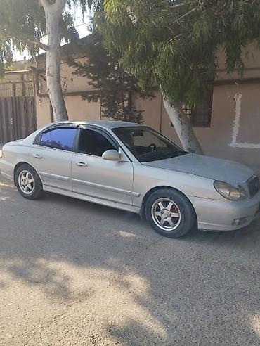 byd qin plus: Hyundai Sonata sedan – gümüşü rəngdə, avtomatik transmissiya — 5