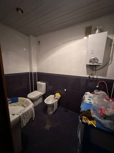 Uzunmüddətli kirayə mənzillər: Mənzil kirayə verilir. 3 otaq. Əmircan qəsəbəsində 5 mərtəbəli evin — 5