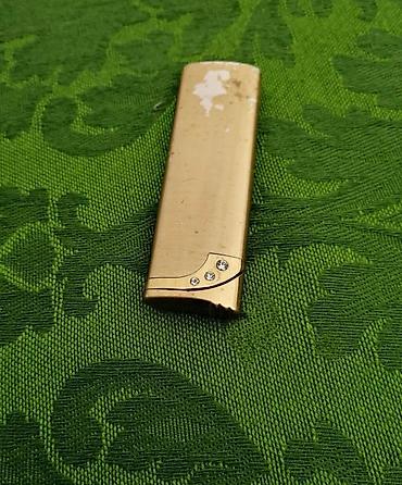 Upaljači i prateća oprema: Volkswagen Official VW lighter Vintage KENT AS, Karo upaljač. Cena za — 14