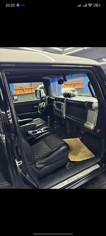 Транспорт: Toyota FJ Cruiser: 4 л | 2013 г. Внедорожник — 8