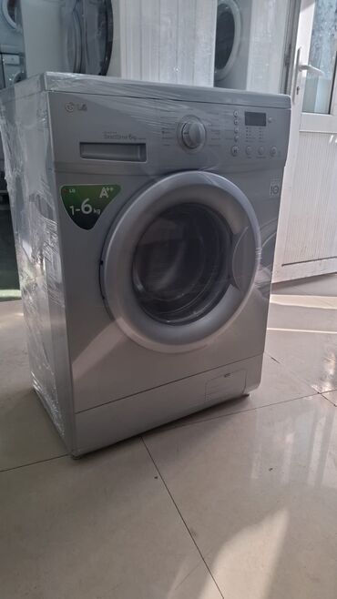 Aristonlar: ((7395))* Asya* Paltaryuyan LG firmasindan. 6 kq . Heçbir problemi