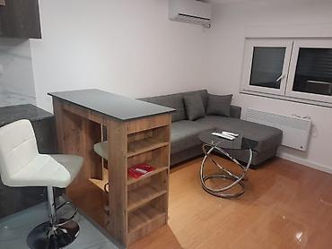 Prodaja stanova: Dvosoban stan sa terasom i panoramskim pogledom. - Raspored: dnevni — 5