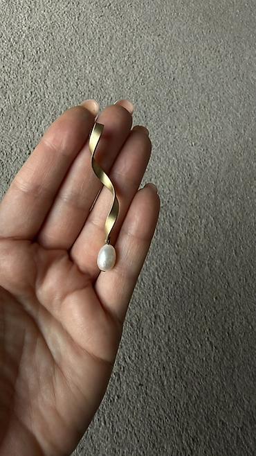 bujuterya: Qızılı rəngdə zərgərlik aksesuarları seti - 1 cüt halqa sırğa: İkiqat — 1