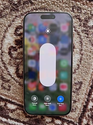 видие камера: IPhone 16 Pro, Б/у, 128 ГБ, Серебристый — 1