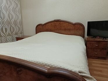 турецкий спальный гарнитур: Спальный гарнитур, Двуспальная кровать, Шкаф, Комод, Б/у