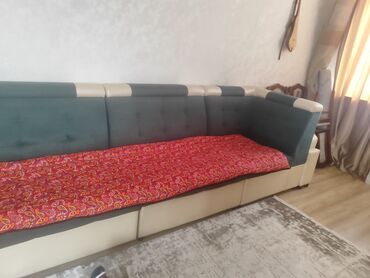 мебель мягкая бу: Прямой диван, цвет - Зеленый, Б/у