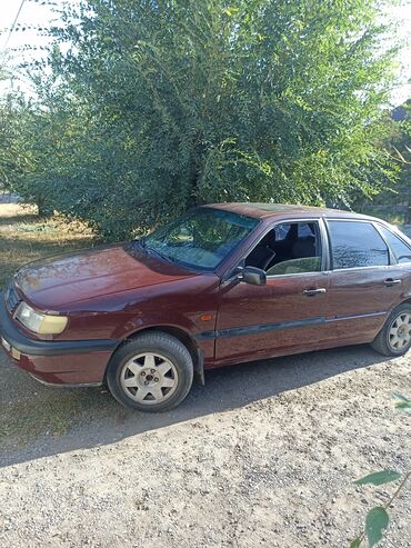 фит стоп: Volkswagen Passat B3, седан, бордовый цвет. Основные особенности: -
