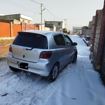 витц: Toyota Yaris: 2000 г., 1.3 л, Механика, Бензин, Хэтчбэк