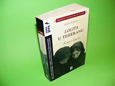 Knjige, audio i video formati: Lolita u TeheranuŽivotopis u knjigamaAutor: Azar NafisiPrevod: Gordana — 1