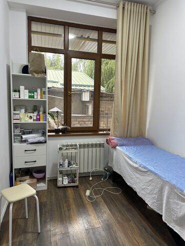 помещение для швейного цеха: Сдаю Кабинет в салоне, 15 м², Для бровиста, Для визажиста, Для лешмейкера