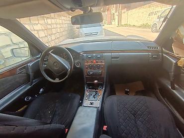 w210 oturacaqlar: Mercedes-Benz E-sinfi W210 (universala bənzər kuzov), benzin — 1