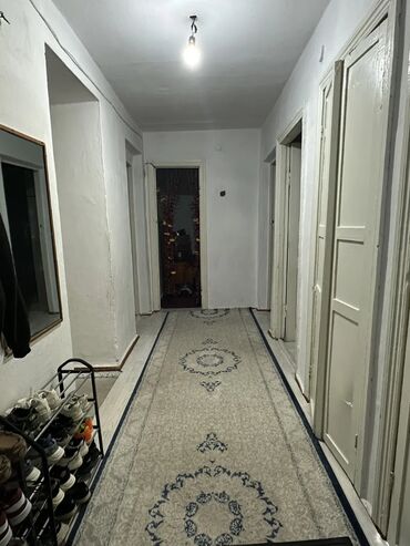 дом без хозаина: 3 комнаты, 75 м², Индивидуалка, 2 этаж, Косметический ремонт