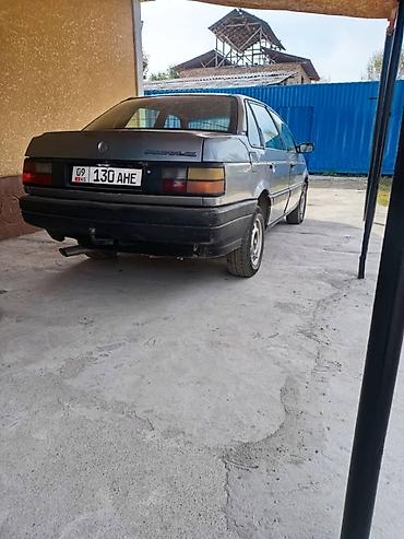 Volkswagen: Volkswagen Passat: 1992 г., 1.8 л, Кол менен иштөөчү, Бензин, Седан — 7