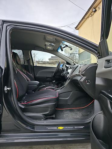 Chevrolet: Chevrolet Aveo: 1.2 l | 2012 il 249933 km Sedan — 8