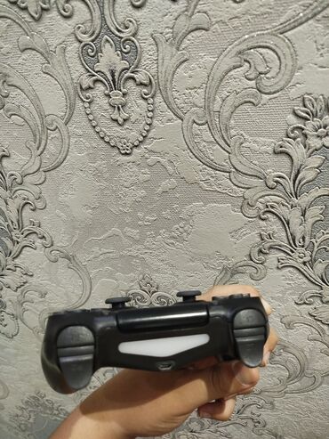 PS4 (Sony Playstation 4): Sony PlayStation 4 (PS4) — komplekt - Model: PS4 (orijinal “Fat” — 6