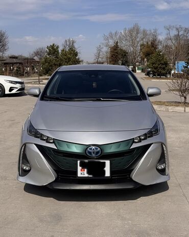 Toyota: Toyota Prius: 2017 г., 1.8 л, Автомат, Гибрид, Хэтчбэк