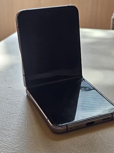 z flip 4 дисплей: Samsung Z Flip, Б/у, цвет - Фиолетовый, eSIM — 2