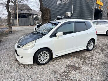 Honda: Honda Fit: 2004 г., 1.3 л, Вариатор, Бензин, Хэтчбэк — 4