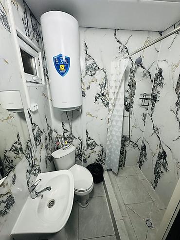 Гостиницы, отели (Посуточная аренда комнат): Уютные номера посуточно. До пляжа всего 60 метров. На территории — 3
