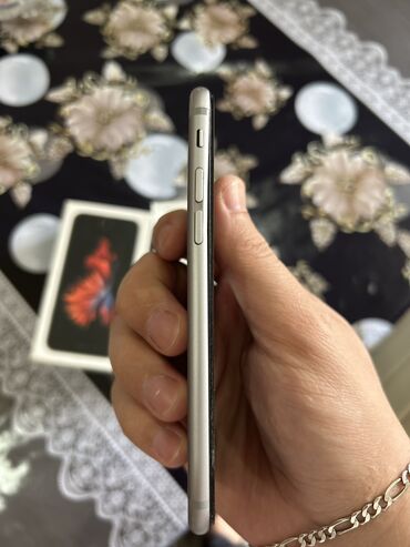 irşad iphone 7: IPhone 6s, 32 GB, Gümüşü