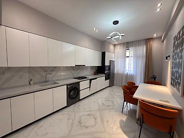 emircanda kiraye evler: 🇦🇿 Yasamal r. | İzmir Residence | 2 otaq | 110 m² 📍 Nizami metrosu — 6
