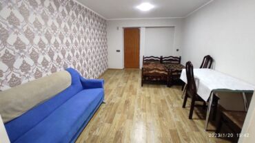 Uzunmüddətli kirayə mənzillər: Qarayevde 5/5 mertebesinde 1 otaqli ev komunal daxil 350 — 2