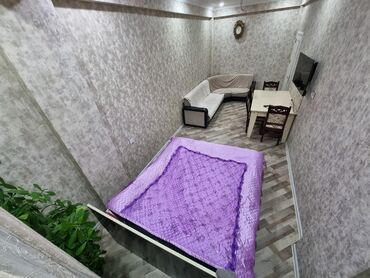 Uzunmüddətli kirayə mənzillər: - Çoxmərtəbəli yaşayış kompleksində mənzil. - Geniş, səliqəli həyət — 17