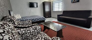 Посуточная аренда квартир: 1 комната, Круглосуточное заселение, Постельное белье, Душевая кабина — 7