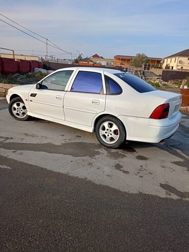 zafira opel: Opel Vectra: 1.6 l | 2000 il 15000 km Hetçbek