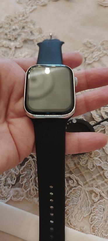 samsung gear: Yeni ağıllı saat. orijinal kəməri ağ rəngdir, qara kəməri əlavə yeni — 2