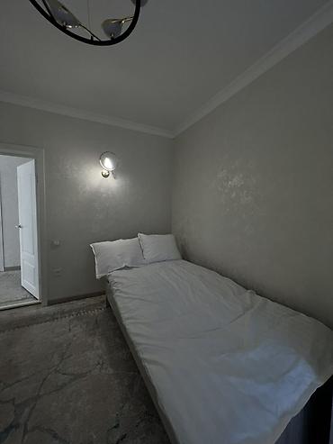 people hostel: 6 комнат и более, 200 м², 3 соток, Ош, Анар мкр., Собственник — 7